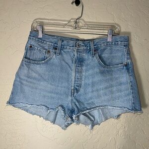 Levi’s 501 light wash button fly cut off shorts